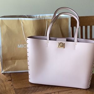 Michael Kors Authentic ManHatten Powder Blush Large TOTE. NWT